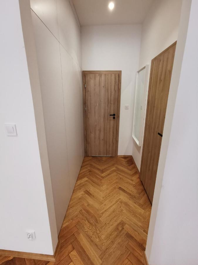 Apartament Z Klimatyzacja คราคูฟ ภายนอก รูปภาพ